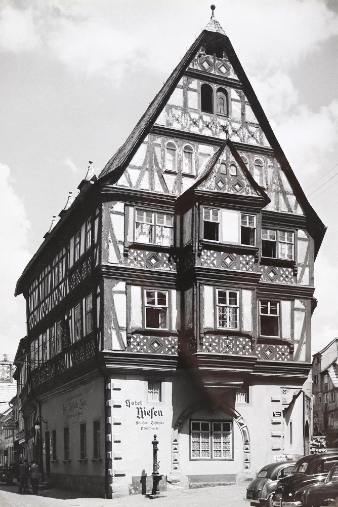 Große Abbildung Nr.1: 125-2978 Windstosser, Ludwig: (Photographie)