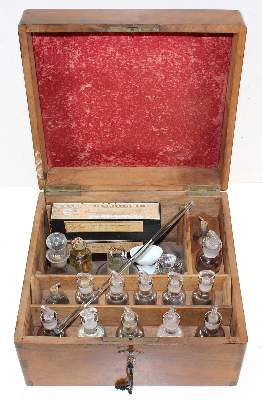 Bild Nr.2: 125-2208 Reiseapotheke: (Varia, Medizin)