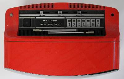 Bild Nr.2: 125-2252 Grundig Triumph 1715: (Varia, Technik und Handwerk)