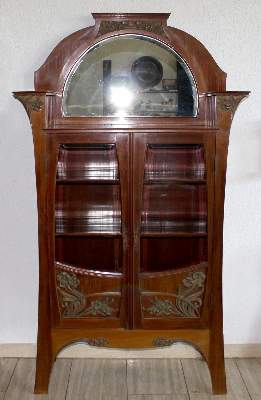 Bild Nr.2: 125-2637 Jugendstil Büchervitrine.: (Möbel)