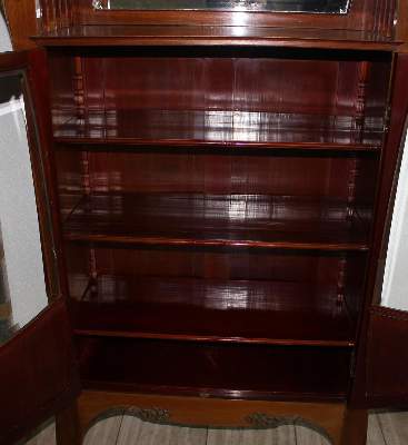 Bild Nr.7: 125-2637 Jugendstil Büchervitrine.: (Möbel)