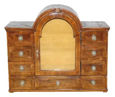 Bild Nr.1: 125-2638 Kabinettschränkchen Barock.: (Möbel)