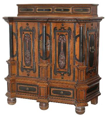 Bild Nr.1: 125-2642 Kredenz Barock.: (Möbel)
