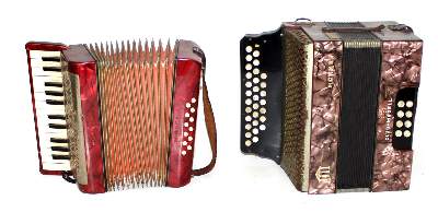 Bild Nr.3: 125-2660 Handzuginstrumente.: (Musikinstrumente)