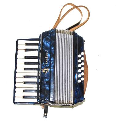 Bild Nr.4: 125-2660 Handzuginstrumente.: (Musikinstrumente)
