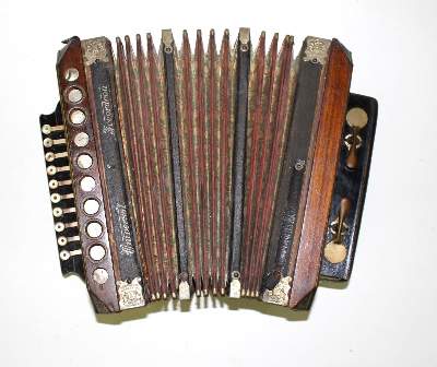 Bild Nr.8: 125-2660 Handzuginstrumente.: (Musikinstrumente)
