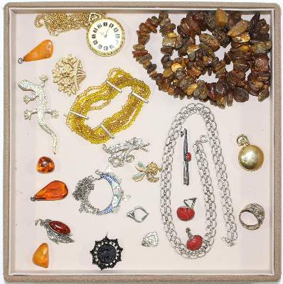Bild Nr.2: 125-2826 Schmucksammlung.: (Schmuck, Sammlungen)