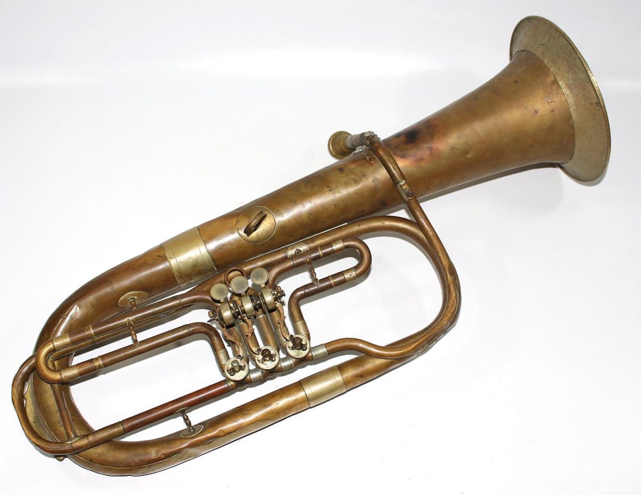 Große Abbildung Nr.4: 126-2321 Tuba, Horn, Posaune: (Musikinstrumente)