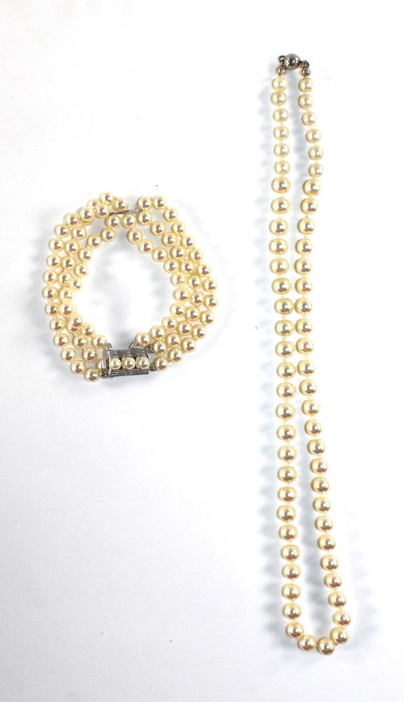 Große Abbildung Nr.2: 126-2392 Perlencollier mit 585 GG: (Schmuck, Colliers)