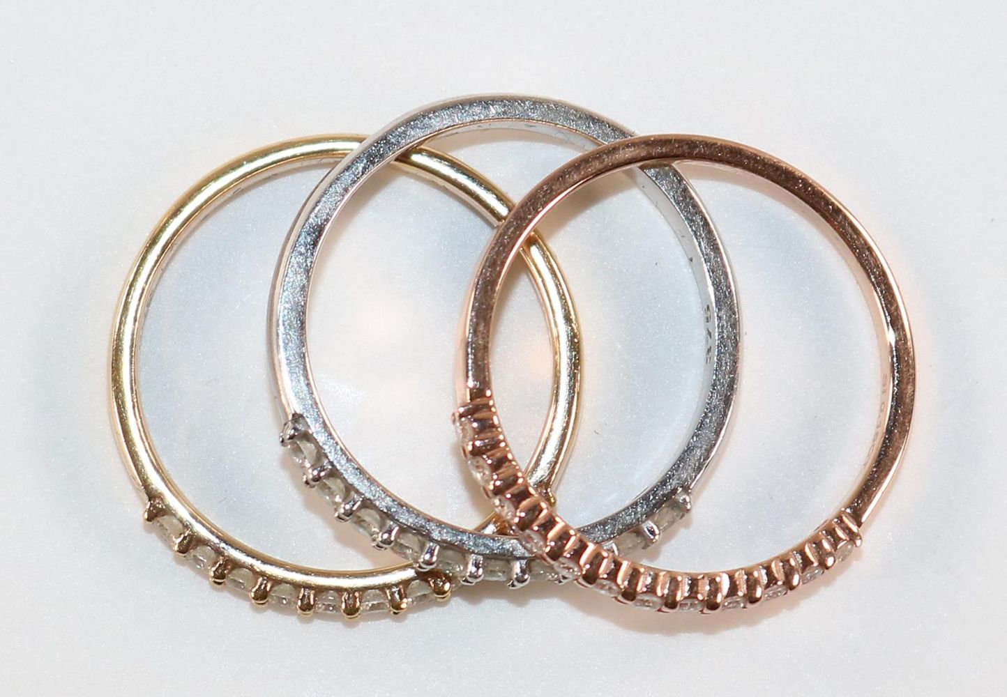 Große Abbildung Nr.4: 126-2430 Ringe.: (Schmuck)