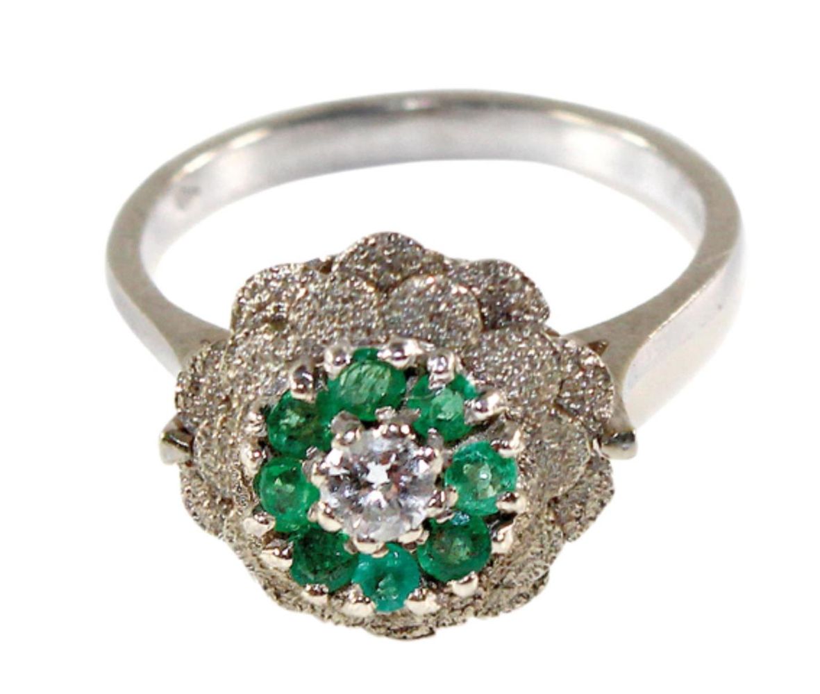 Große Abbildung Nr.1: 126-2441 Smaragd-Brillantring.: (Schmuck, Ringe)
