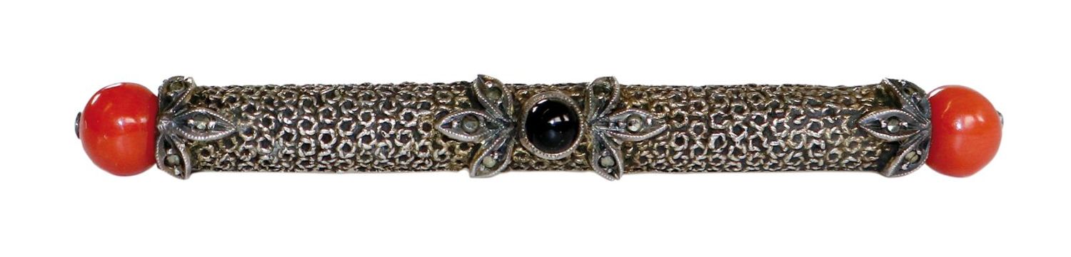 Große Abbildung Nr.1: 126-2462 Korallenbrosche des: (Schmuck, Theodor Fahrner)