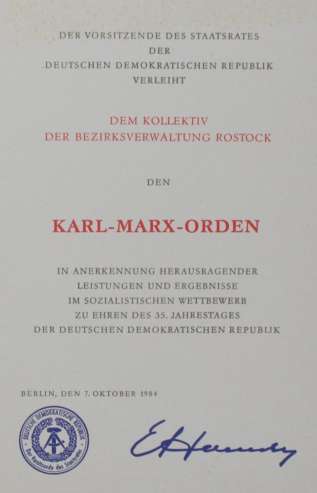 Große Abbildung Nr.10: 126-671 Auszeichnungsmappen.: (Politik und Staatswissenschaften)