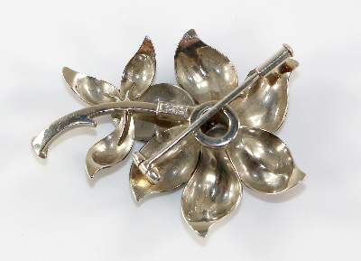 Bild Nr.2: 126-2372 Art Deco Brosche 585 WG: (Schmuck, Broschen)