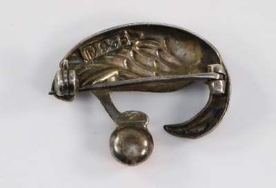 Bild Nr.2: 126-2474 Vogelbrosche mit Koralle: (Schmuck, Theodor Fahrner)