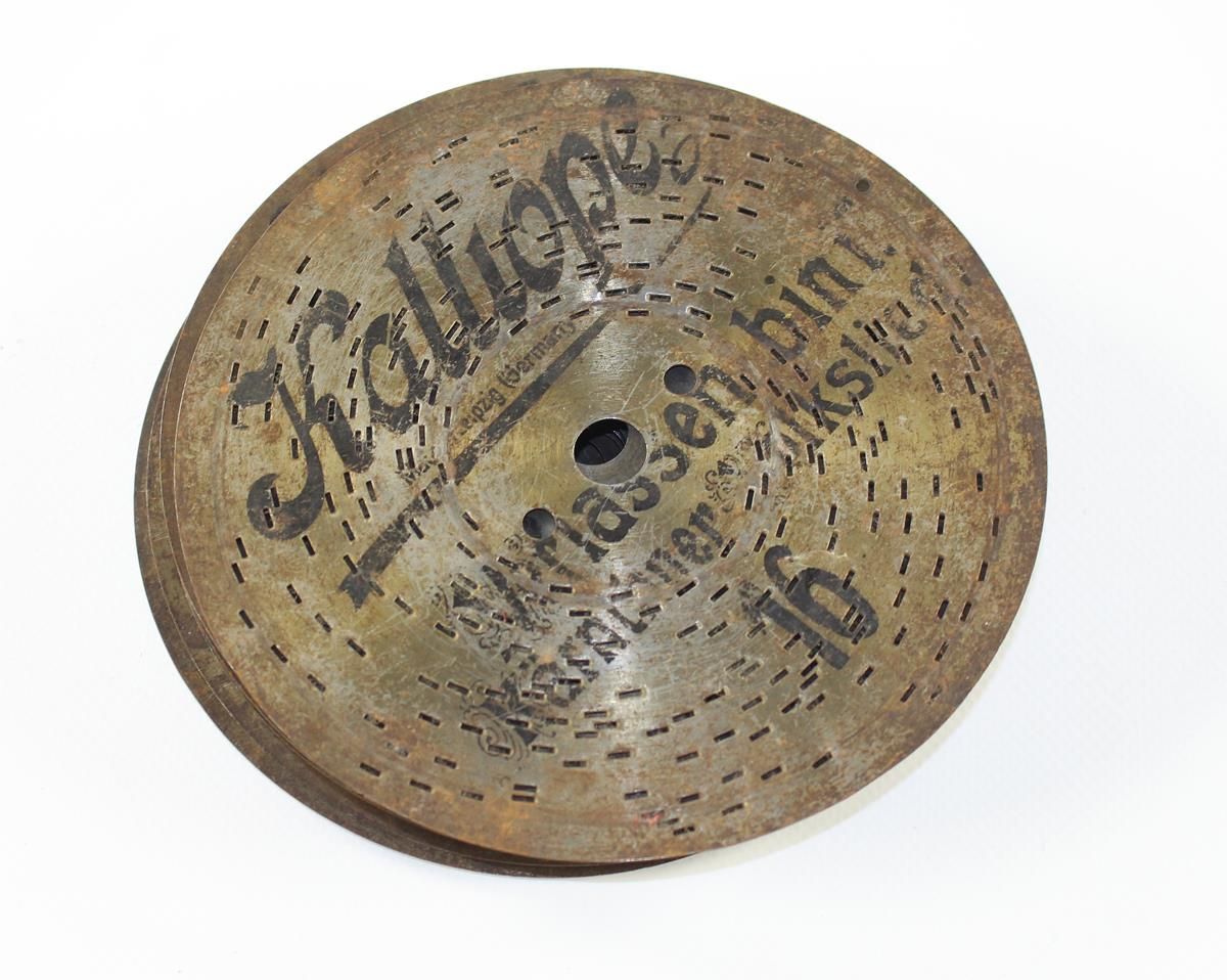 Große Abbildung Nr.2: 127-1884 Lochplattenspieldosen.: (Varia, Musikinstrumente)