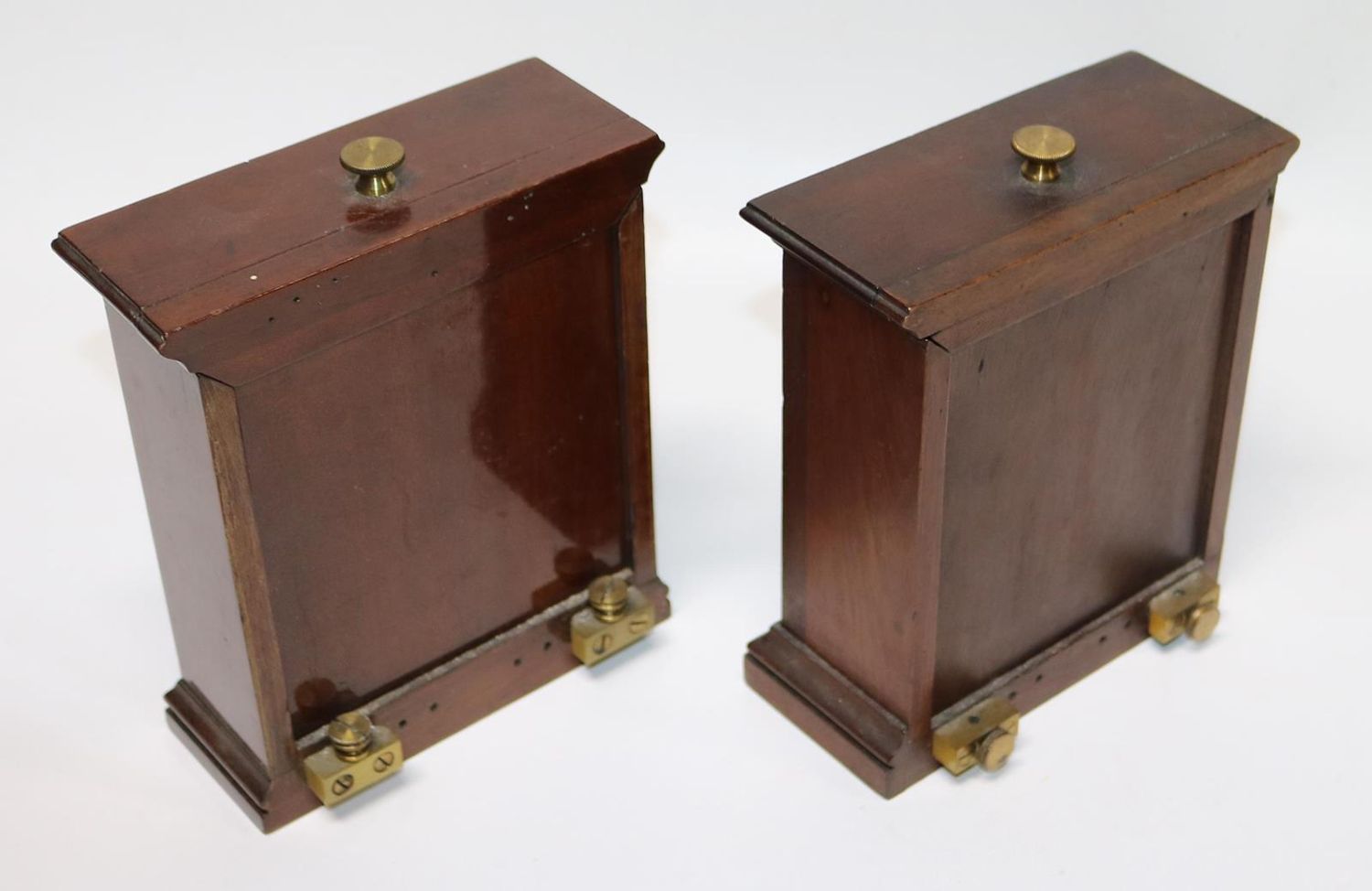 Große Abbildung Nr.3: 127-1888 Paar Galvanometer: (Varia)