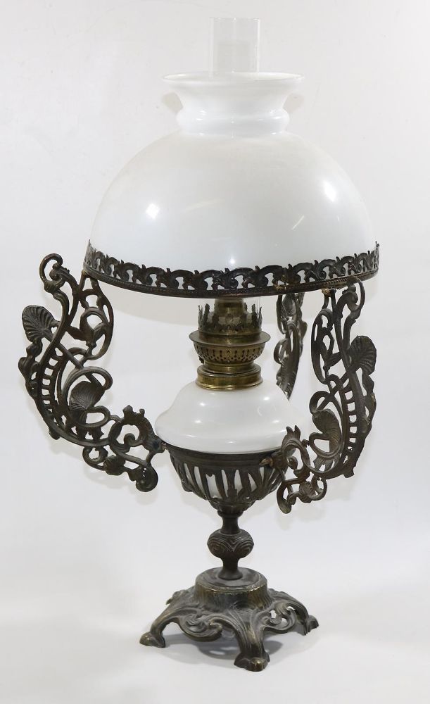 Große Abbildung Nr.2: 127-1889 Petroleumlampe: (Varia)
