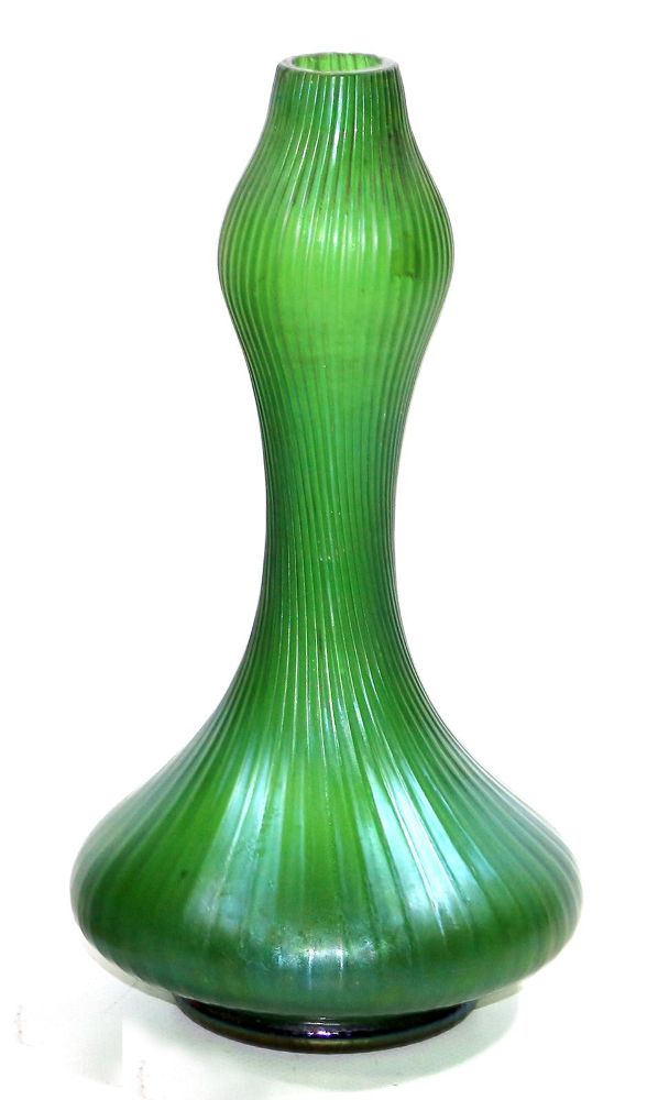 Große Abbildung Nr.3: 127-2031 Jugendstilvase wohl Loetz: (Glas)