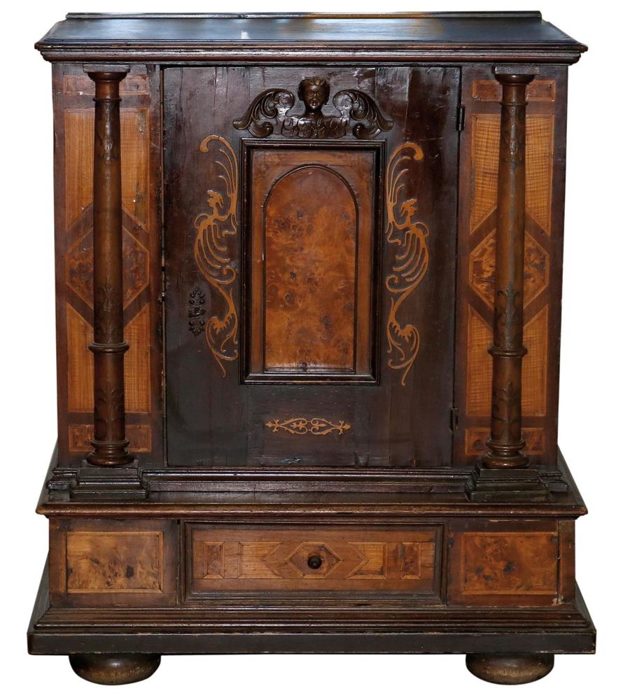 Große Abbildung Nr.1: 127-2038 Barock Aufsatzschränkchen.: (Möbel)