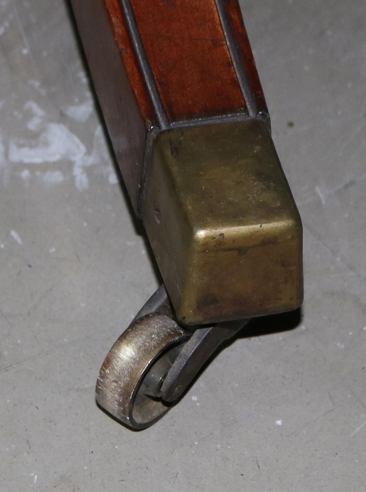 Große Abbildung Nr.9: 127-2046 Doubledesk Regency: (Möbel)