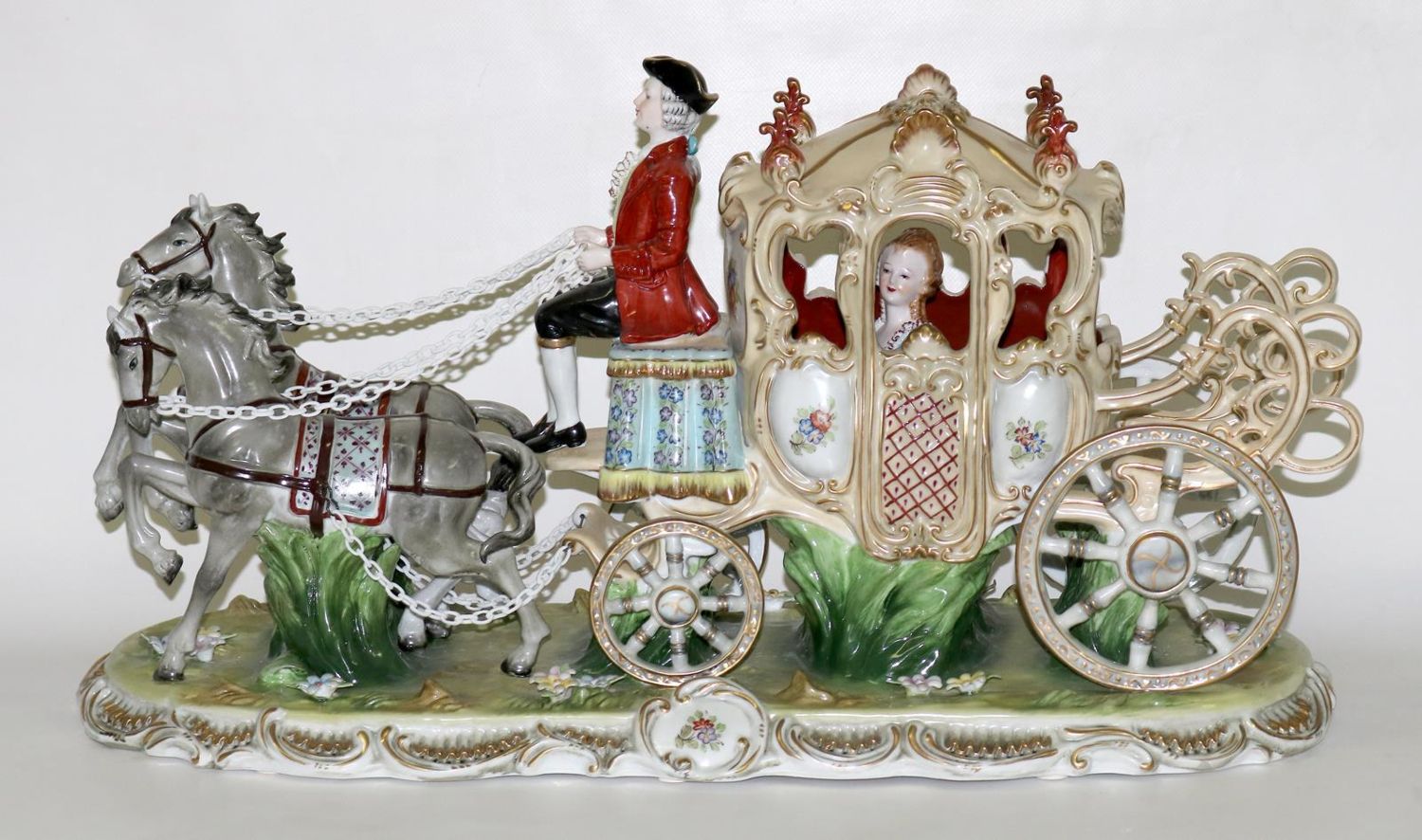 Große Abbildung Nr.2: 127-2073 Prachtkutsche: (Porzellan u. Keramik, Figuren)