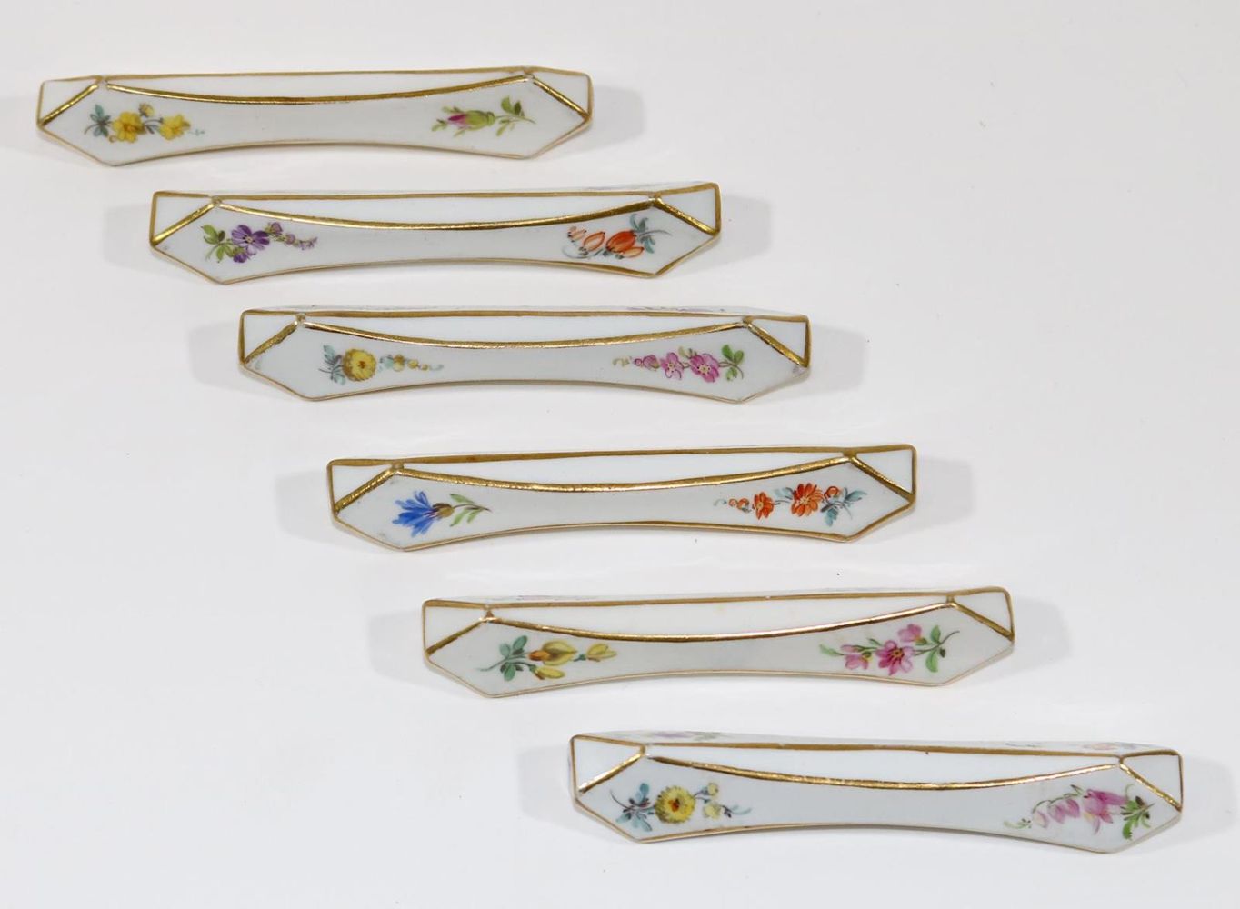 Große Abbildung Nr.1: 127-2085 Meissen 6 Messerbänkchen: (Porzellan u. Keramik, Meissen)