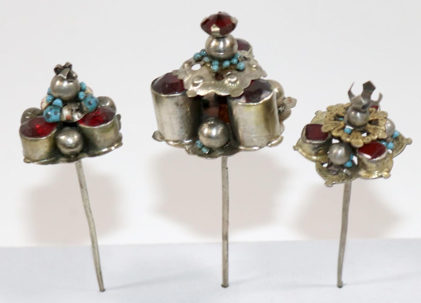 Große Abbildung Nr.2: 127-2112 Bockelnadeln Siebenbürgen.: (Schmuck)