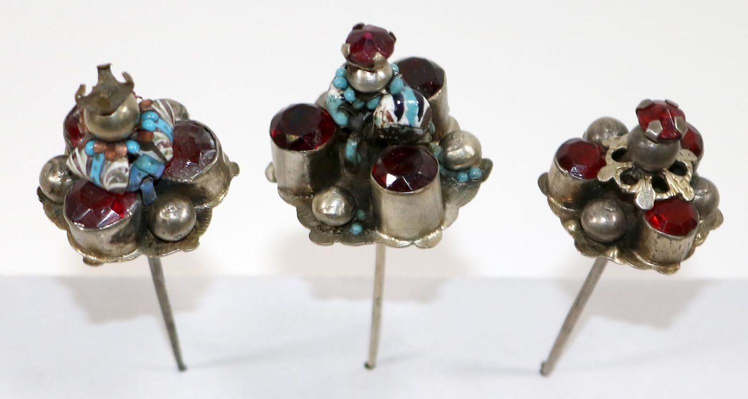 Große Abbildung Nr.2: 127-2113 Bockelnadeln Siebenbürgen.: (Schmuck)