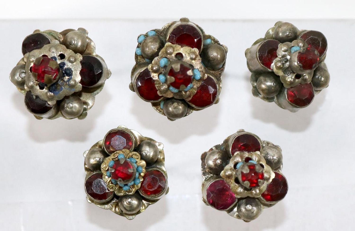 Große Abbildung Nr.1: 127-2114 Bockelnadeln Siebenbürgen.: (Schmuck)