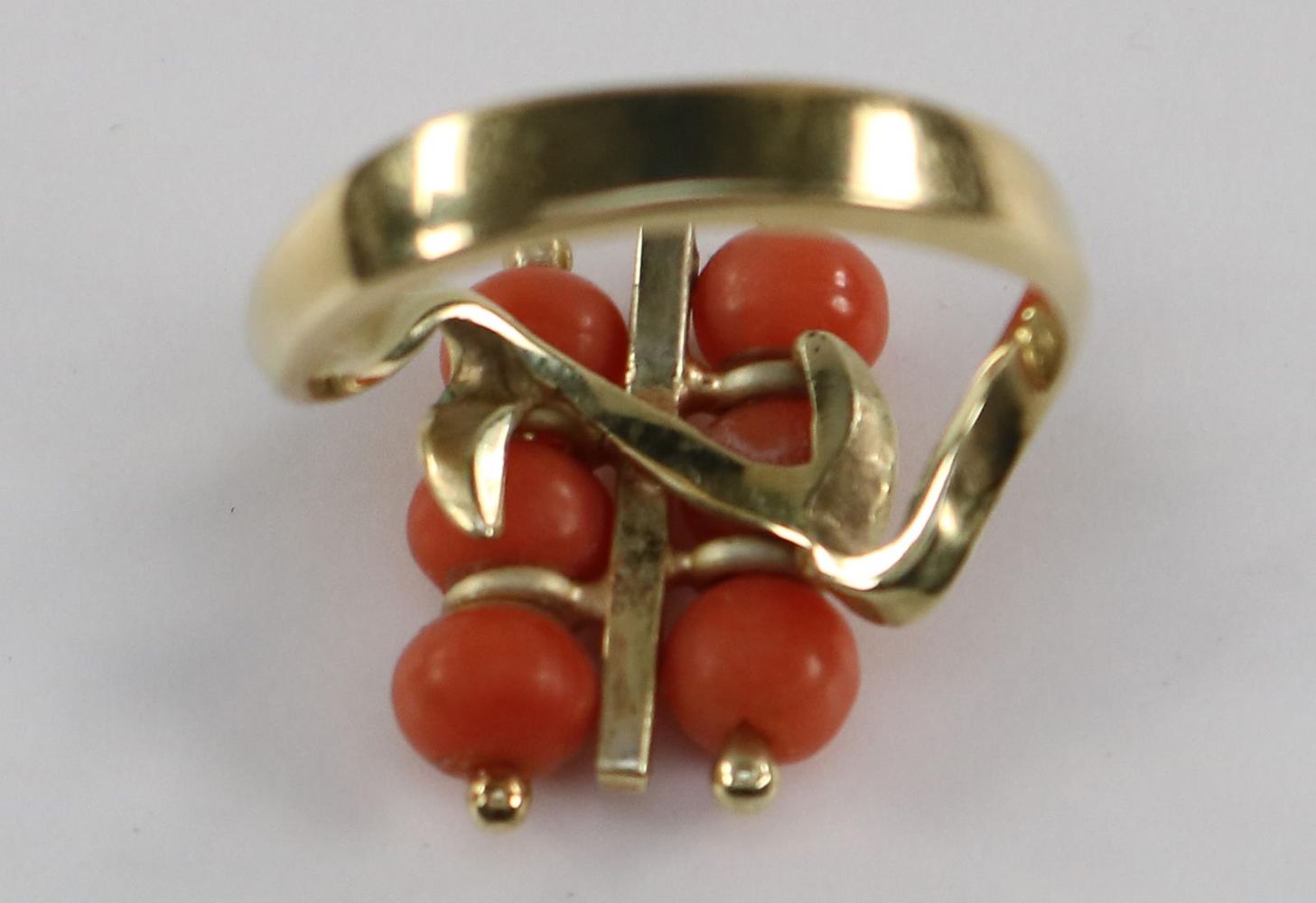 Große Abbildung Nr.3: 127-2170 Korallenring 585 GG.: (Schmuck, Ringe)