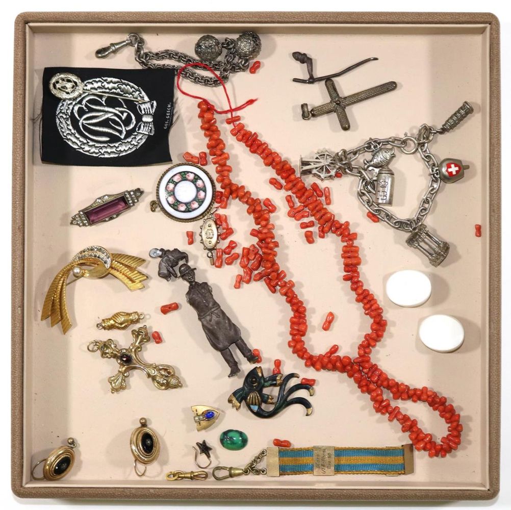 Große Abbildung Nr.2: 127-2178 Schmucksammlung.: (Schmuck, Sammlungen)