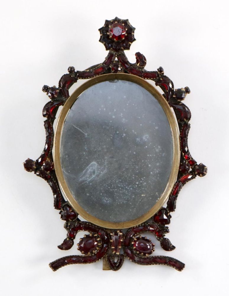 Große Abbildung Nr.2: 127-2180 Schmuckrahmen mit Granat.: (Schmuck)