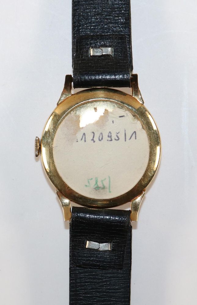 Große Abbildung Nr.4: 127-2264 Zwei goldene Herrenarmbanduhren: (Uhren, Armbanduhren)