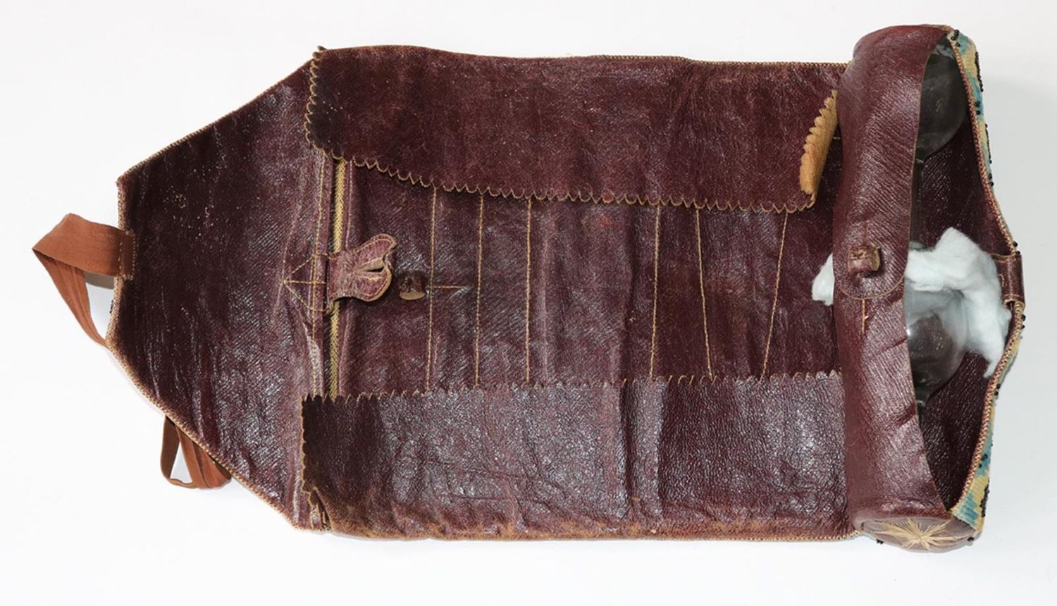 Große Abbildung Nr.2: 127-2276 Picknicktasche England,: (Vitrinenobjekte)