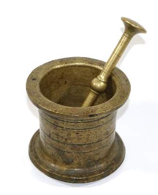 Bild Nr.1: 127-1853 Bronzemörser u. Eisenteller.: (Varia)