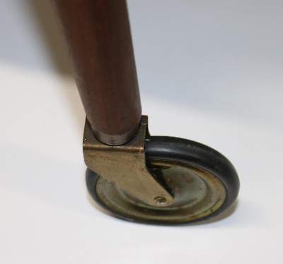 Bild Nr.2: 127-2045 Servierwagen Skandinavien.: (Möbel, Design)
