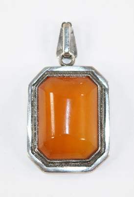 Bild Nr.1: 127-2097 Bernsteinanhänger: (Schmuck, Anhänger)