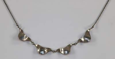 Bild Nr.3: 127-2134 Korallencollier im: (Schmuck, Colliers)