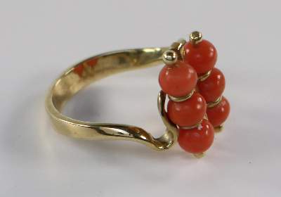 Bild Nr.2: 127-2170 Korallenring 585 GG.: (Schmuck, Ringe)