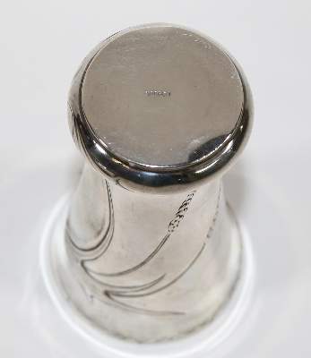 Bild Nr.2: 127-2237 Jugendstil Becher: (Silber)