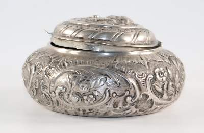 Bild Nr.3: 127-2240 Prächtige Deckeldose: (Silber)
