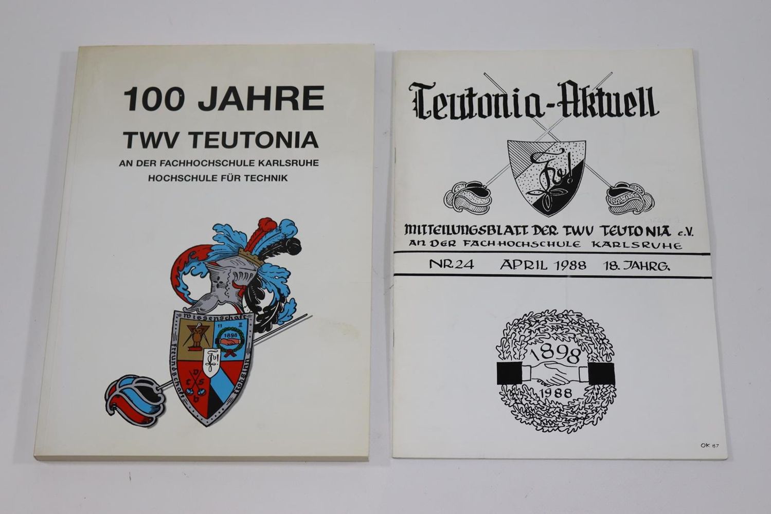 Große Abbildung Nr.3: 128-2677 Karlsruhe Teutonia.: (Varia)