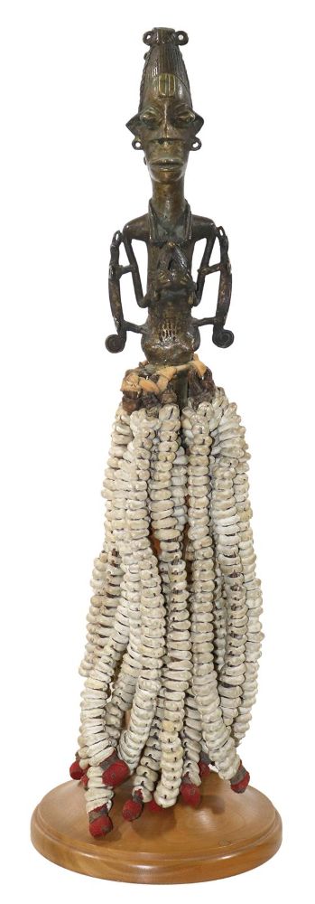 Große Abbildung Nr.1: 128-2737 Bronzezepter mit Knochenwirbeln.: (Afrika, Figuren)