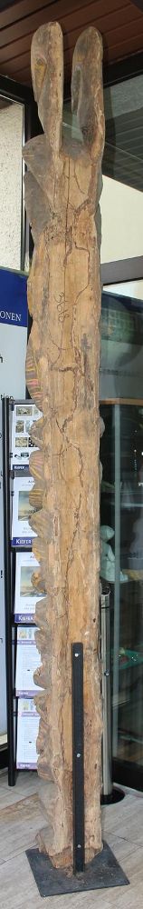 Große Abbildung Nr.3: 128-2761 Pfostenfigur Neuguinea.: (Afrika, Sammlung Wolfgang Nerlich, Figuren)