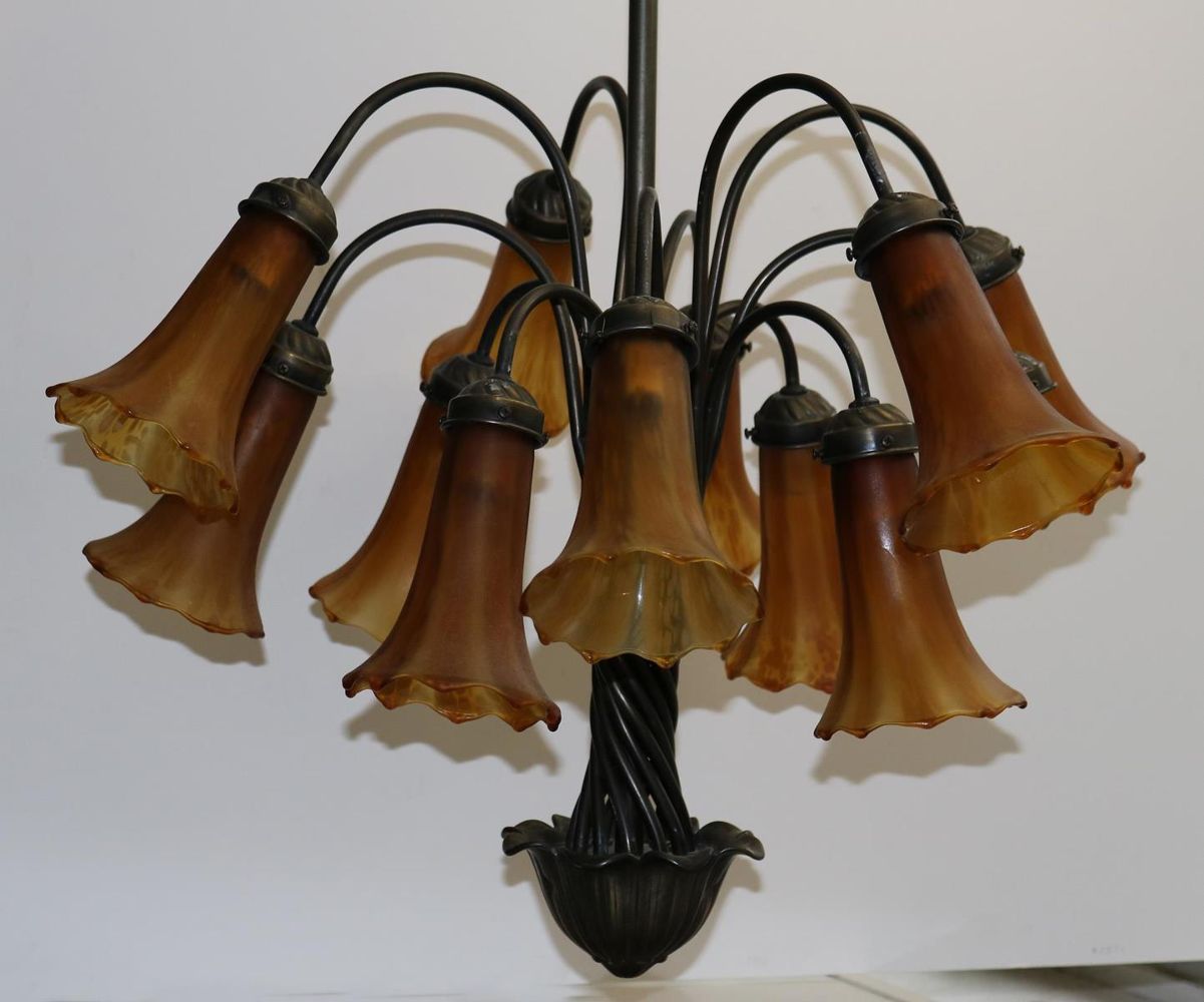 Große Abbildung Nr.2: 128-2829 Prächtige Art Nouveau Stil: (Möbel, Lampen)