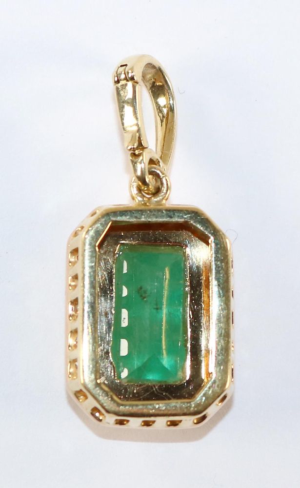 Große Abbildung Nr.3: 128-2904 Smaragd-Anhänger.: (Schmuck, Anhänger)