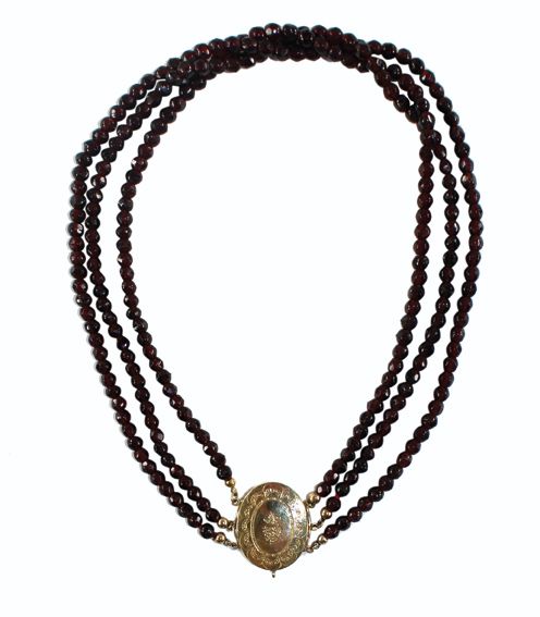 Große Abbildung Nr.1: 128-2961 Granatcollier 3-strangig: (Schmuck, Colliers)