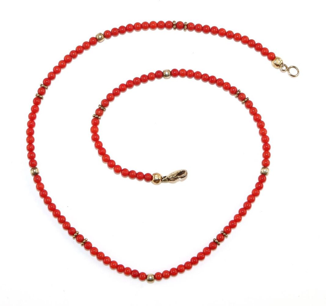 Große Abbildung Nr.1: 128-2979 Zartes Korallencollier: (Schmuck, Colliers)