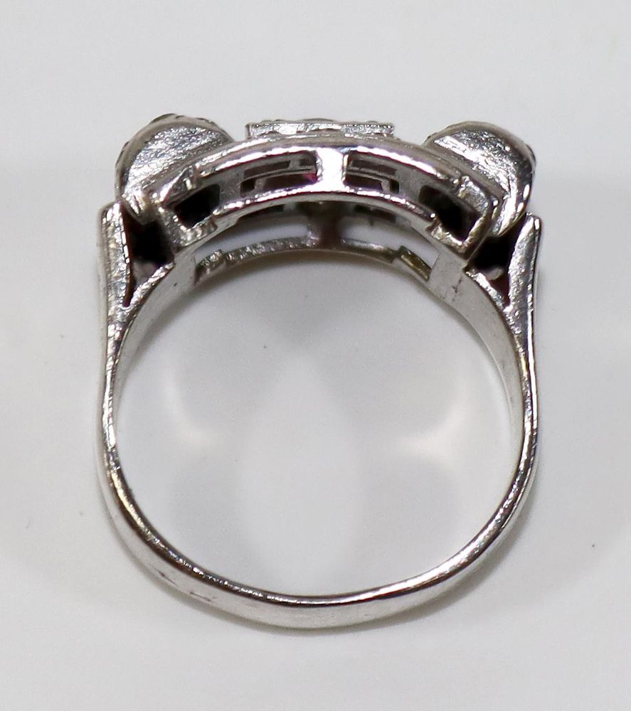 Große Abbildung Nr.2: 128-3031 Frankreich Art Déco.: (Schmuck, Ringe)